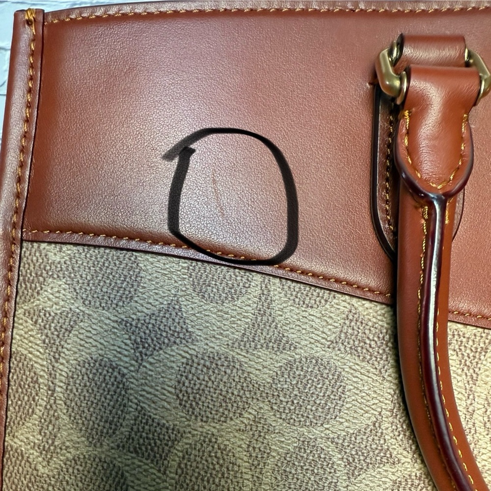 Coach Brooke Carryall crossbody Bag signature Tan/Gold hardware compartments - Picture 8 of 16